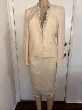 Feraud vintage two-piece ruffle-trim skirt suit 42